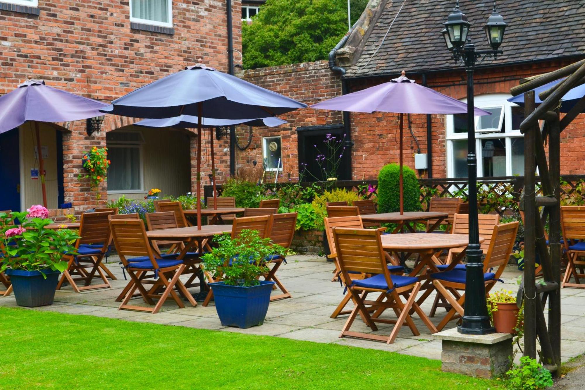 The Manor Guest House Cheadle  Exterior foto