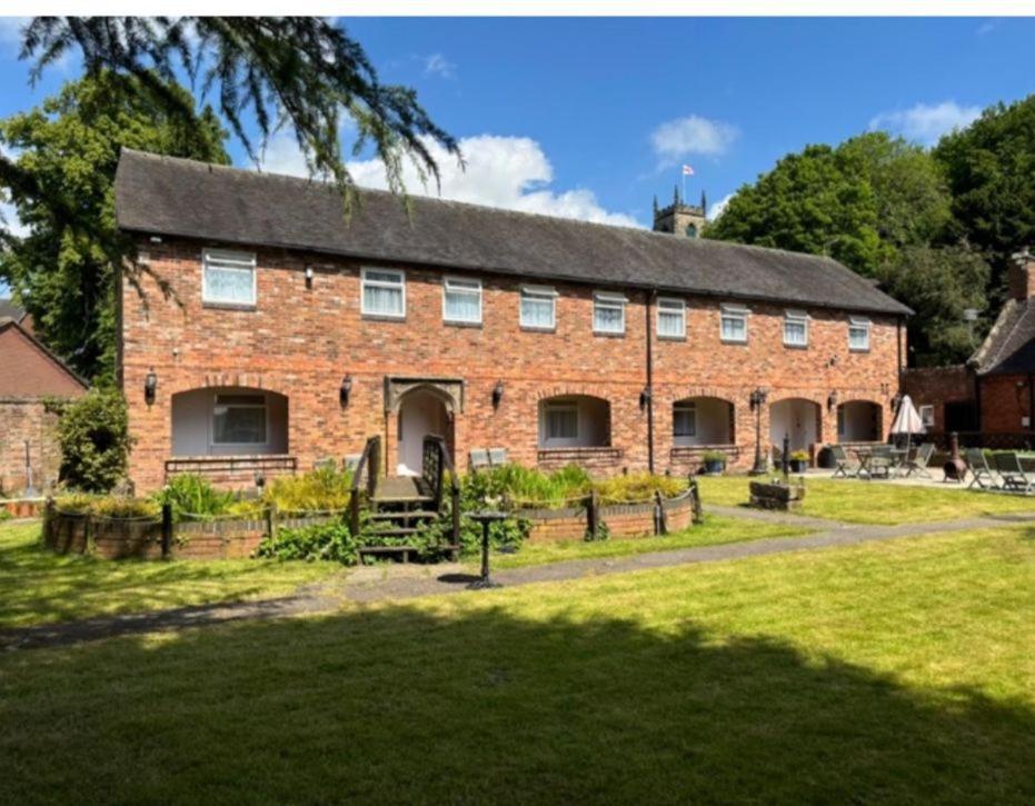 The Manor Guest House Cheadle  Exterior foto